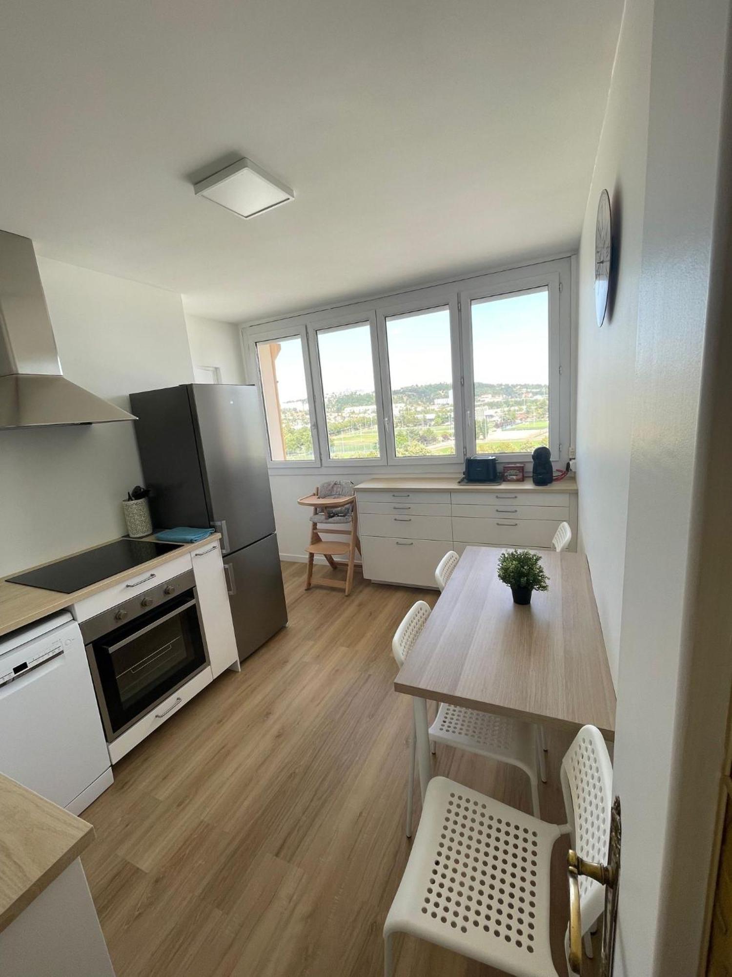 Bergson Top - Appart 80M2, 2 Grandes Chambres, Entierement Renovee Et Equipee, Lumineux, Wifi, Balcon, Calme, Vue Imprenable แซงต์-เอเตียน ภายนอก รูปภาพ